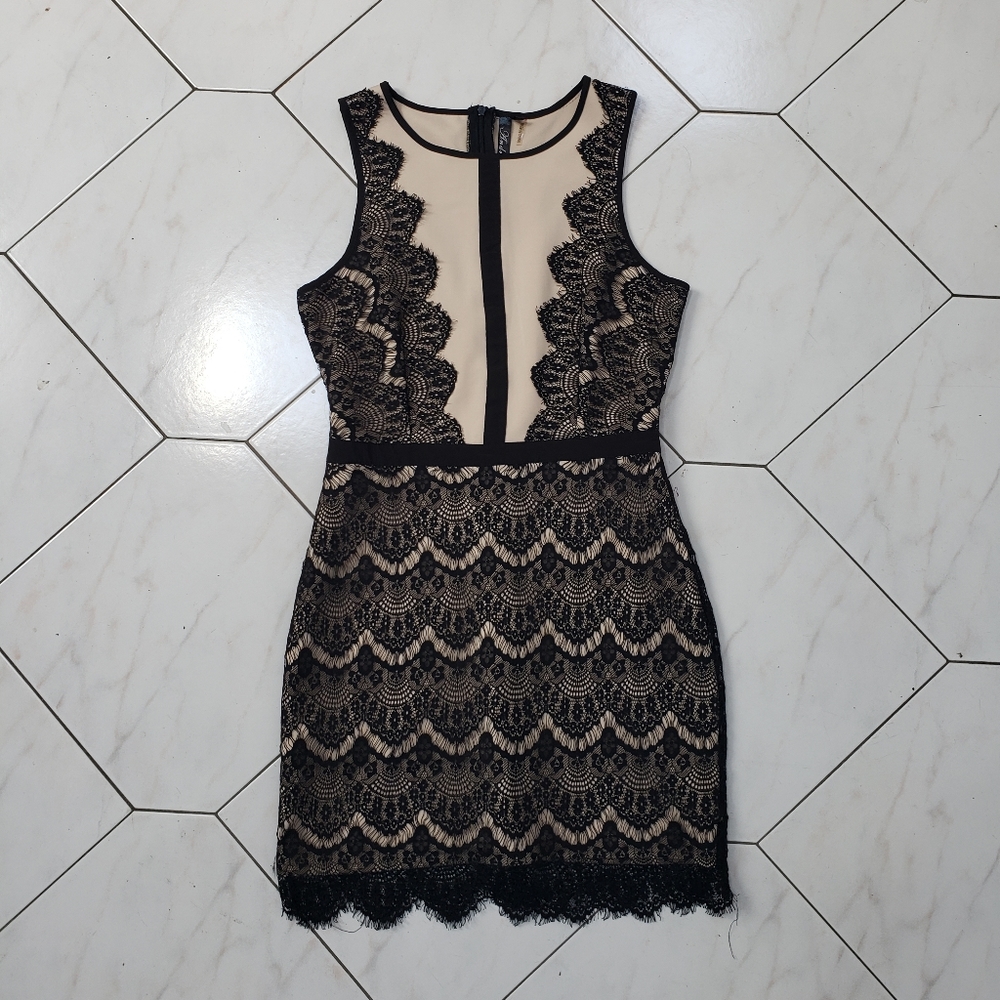 Andree Black Lace Sheath Dress Size Medium